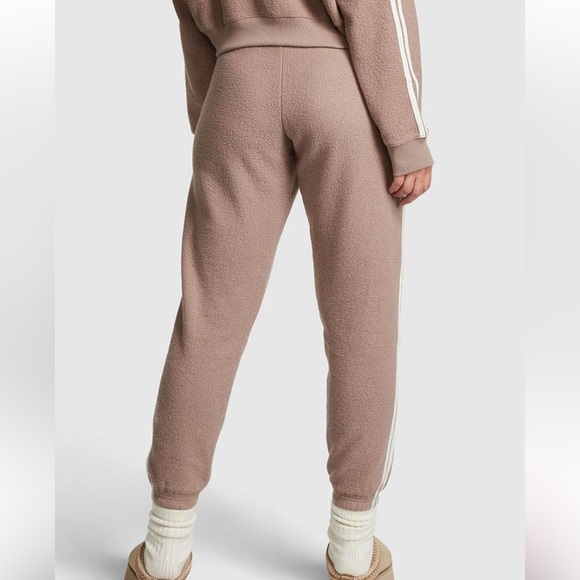 NWT | VS PINK | Reverse Fleece Cropped Polo Sweatshirt & Jogger Set - Picture 14 of 15